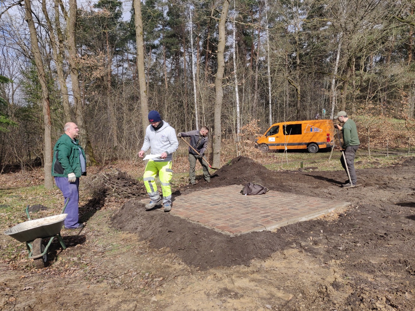 2022 04 09 Fruehjahrsputz in Trauen 41