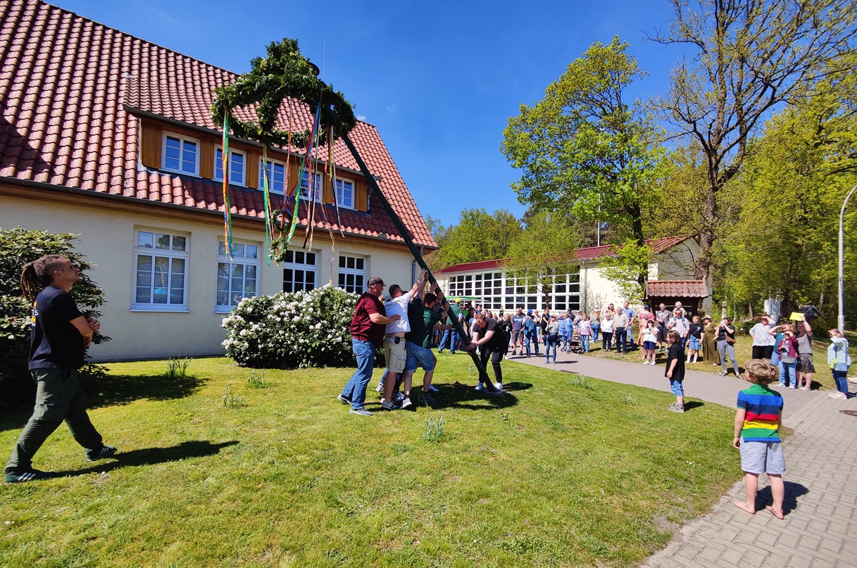 2025 05 01 Maufruehschoppen 071